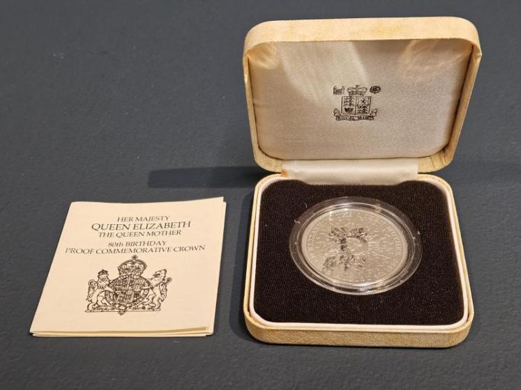 925 Silver Queen Mother Commemorative Crown Coin - Image 1