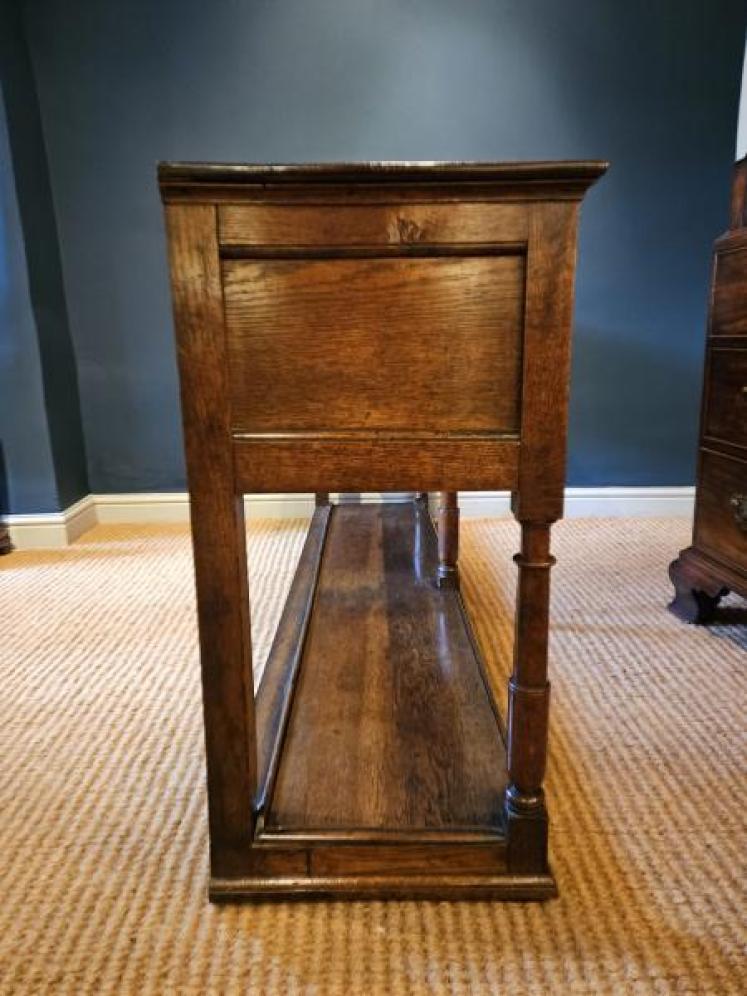 Superb George III Figured Oak Open Pot Board Dresser - Image 6