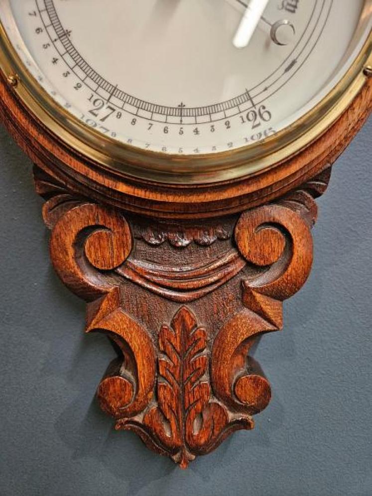 Compact Victorian Carved Oak Banjo Barometer - Image 6