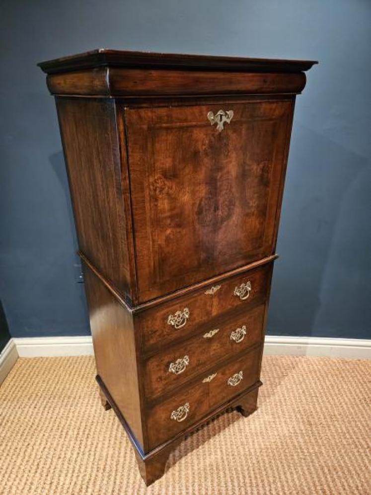 Small George I Style Walnut Escritoire  - Image 6