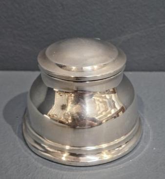 Immaculate Aspreys Silver Paper Weight Ink Well