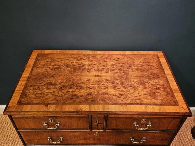 Superb George III Burr Ash Chest of Drawers - Image 5