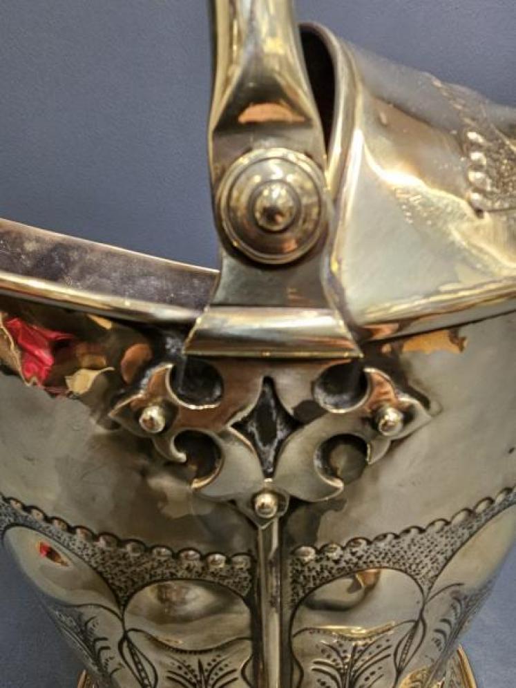 Victorian Brass Coal Scuttle  - Image 7