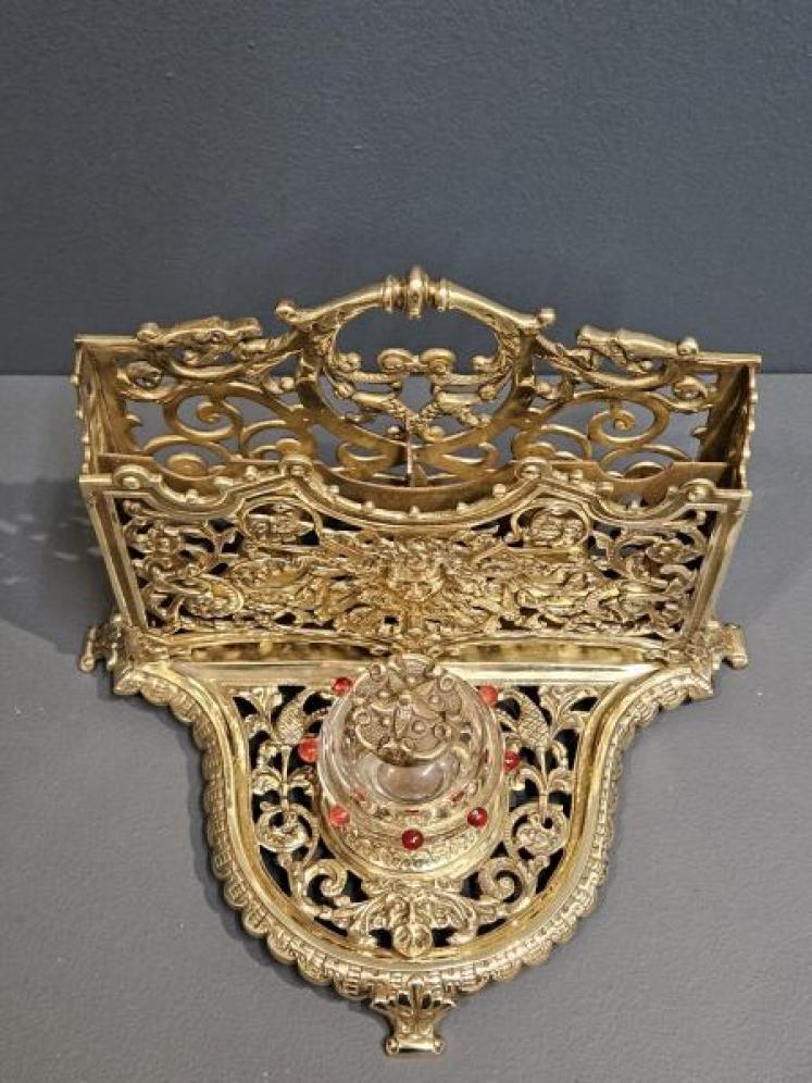 Superb Victorian Brass Letter and Ink Stand  - Image 3