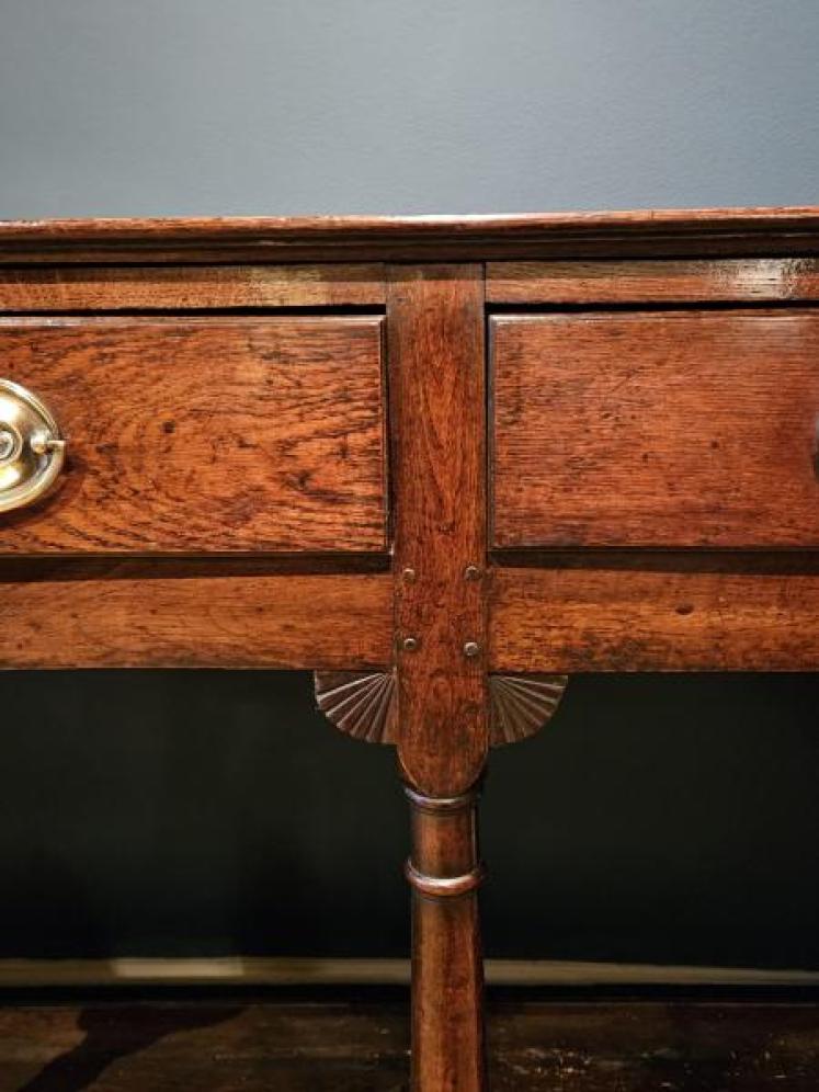 Small George III Oak Open Pot Board Dresser  - Image 2