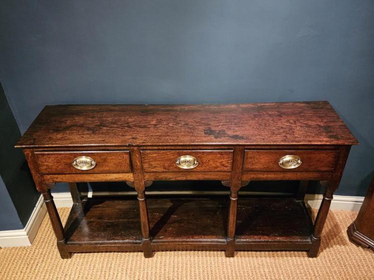 Small George III Oak Open Pot Board Dresser  - Image 5