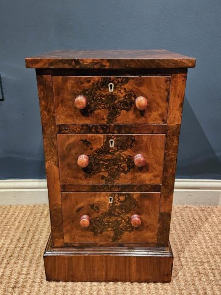 Pair of Victorian Burr Walnut Bedside Chests  - Image 5
