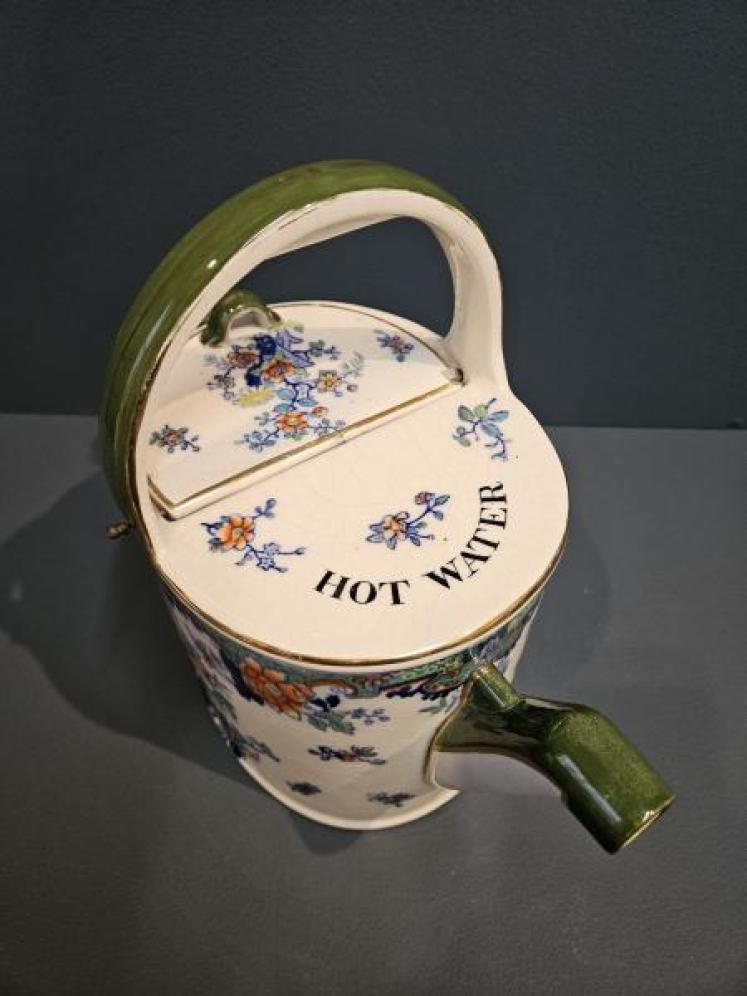 Victorian Royal Doulton Country House Hot Water Can  - Image 4