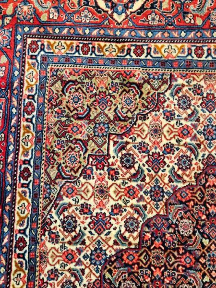 Superb 12' x 9' Persian Pure Wool Rug  - Image 5