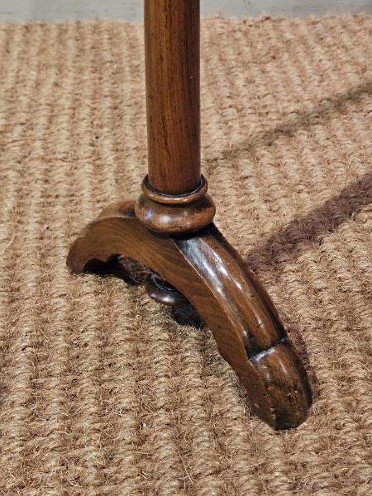 Fine Quality Victorian Walnut Towel Rail - Image 7