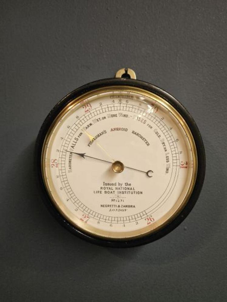 Negretti & Zambra RNLI Marine Barometer - Image 1
