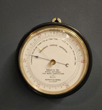 Negretti & Zambra RNLI Marine Barometer