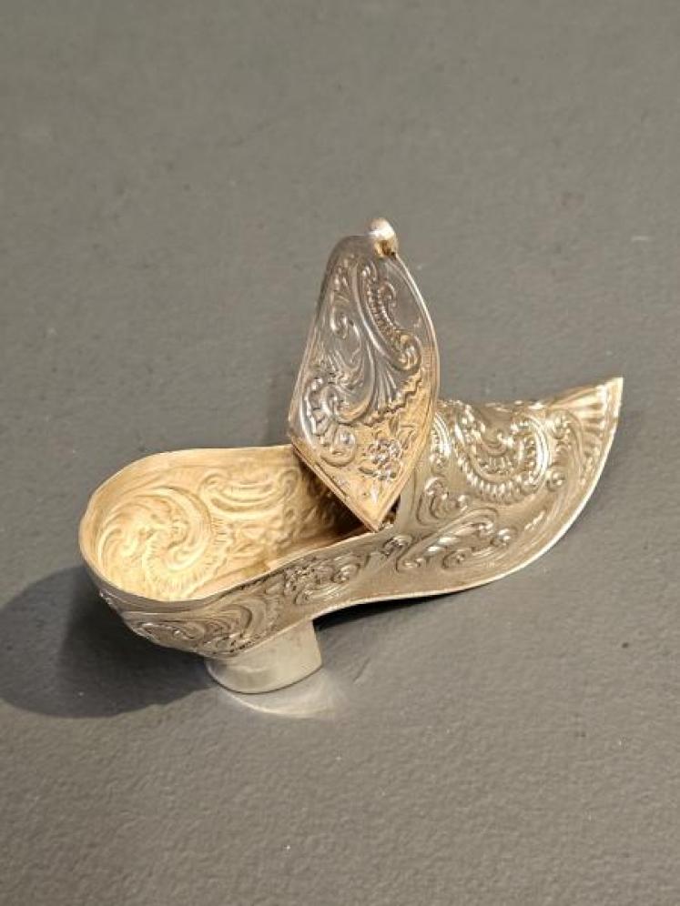 Victorian Silver Shoe Trinket Box - Image 4