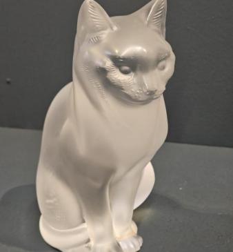 Large Lalique Sitting Cat