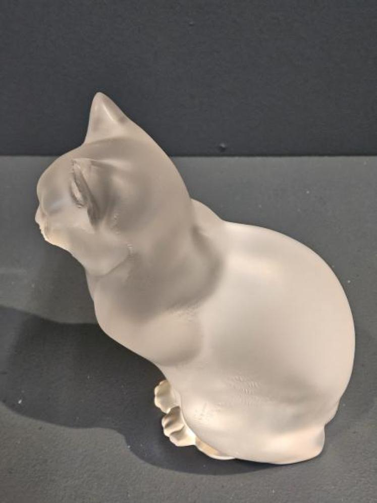 Large Lalique Sitting Cat - Image 4