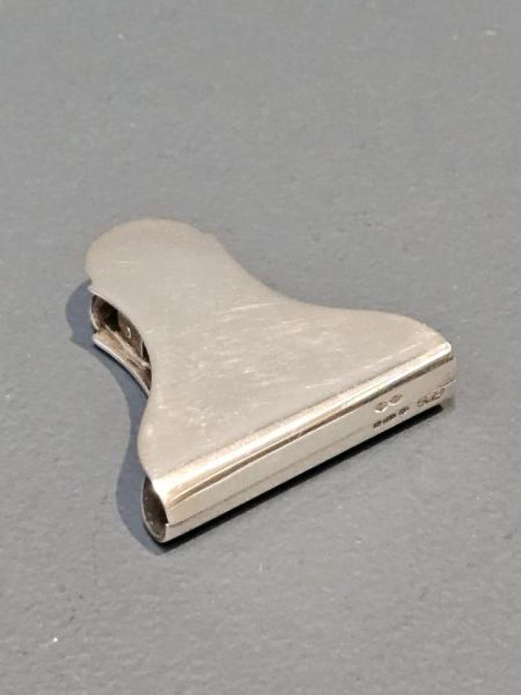Rare Edwardian Silver and Mauve Enamel Paper Clip - Image 5