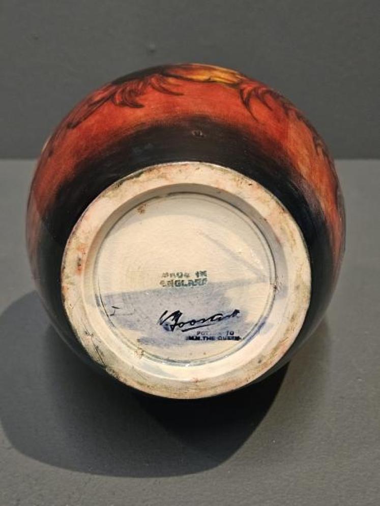 Early Moorcroft Anemone Flambe Vase - Image 5