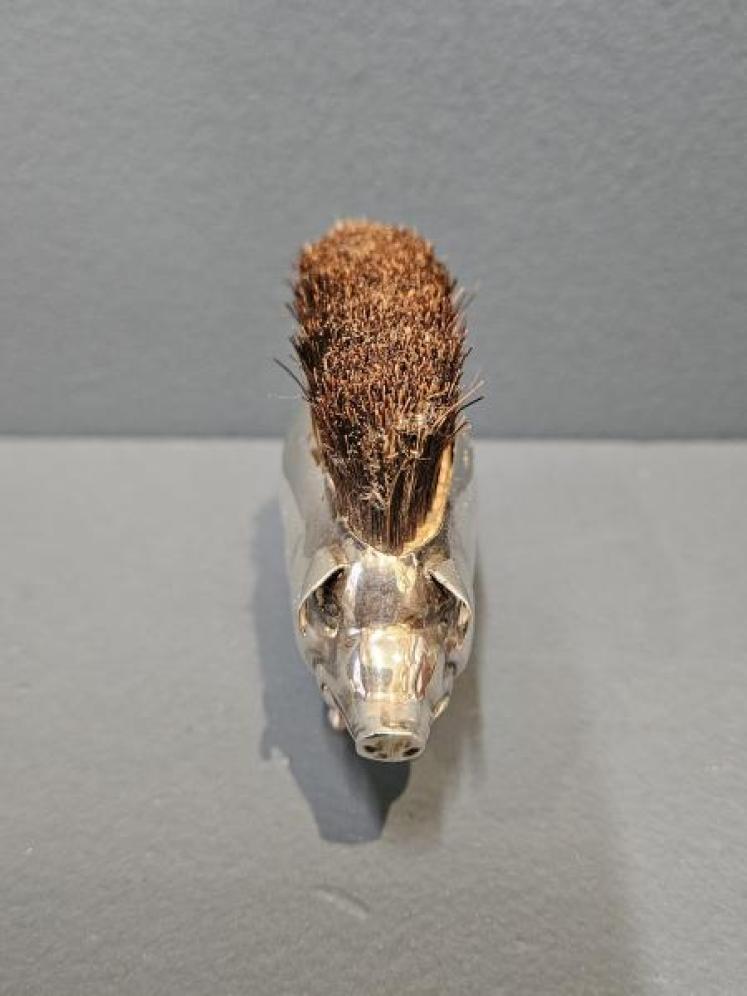 Silver Pig Nib Wipe - Image 3