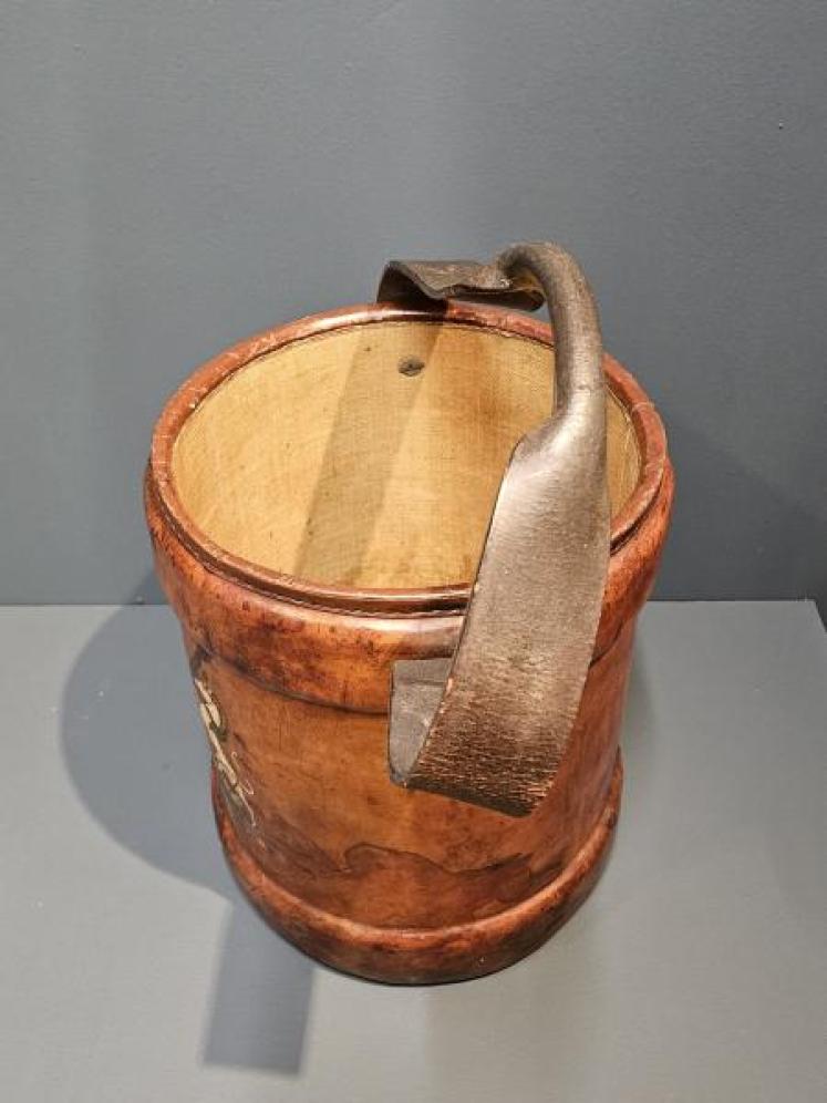 Leather Cordite Bucket - Image 5