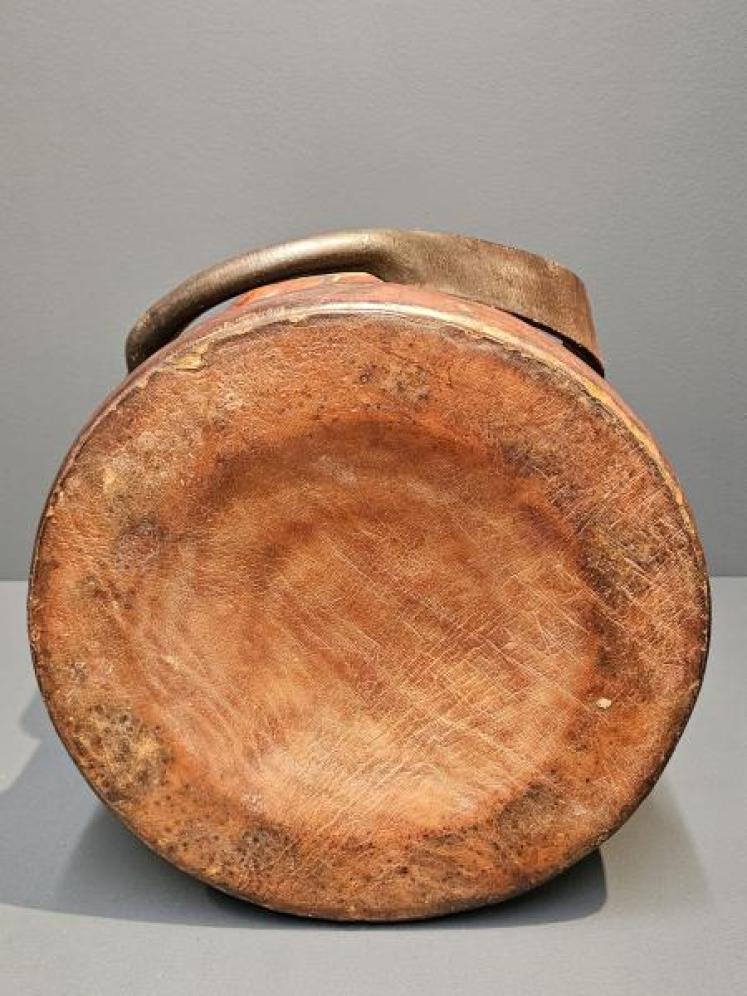 Leather Cordite Bucket - Image 7