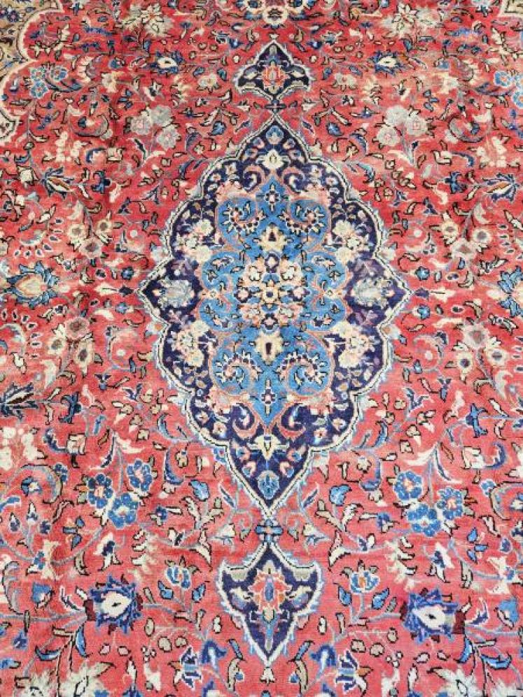 Fine Quality Large Persian Saroq Wool Rug - Image 3