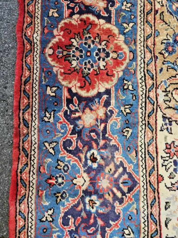 Fine Quality Large Persian Saroq Wool Rug - Image 4