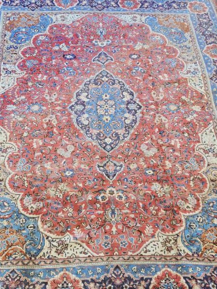 Fine Quality Large Persian Saroq Wool Rug - Image 6