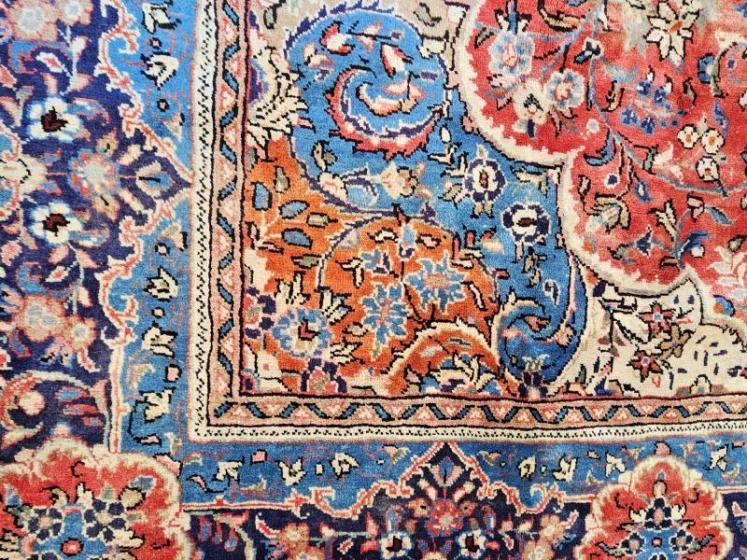 Fine Quality Large Persian Saroq Wool Rug - Image 7