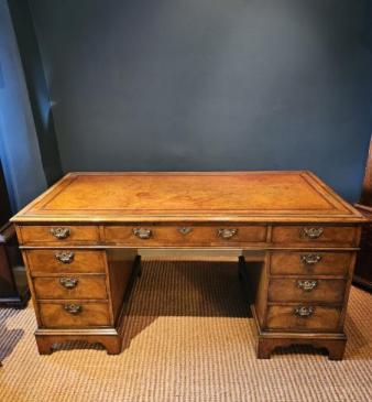 Quality Victorian Walnut Pedestal Desk