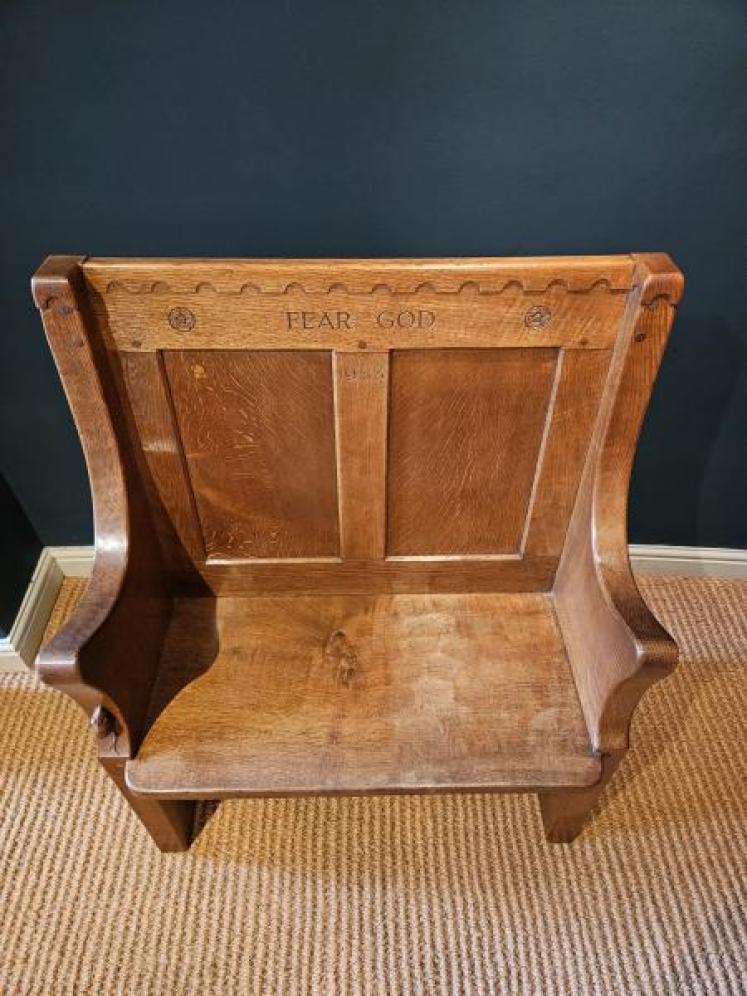 Pair of Unique Thompsons of Kilburn Mouseman Settles  - Image 4