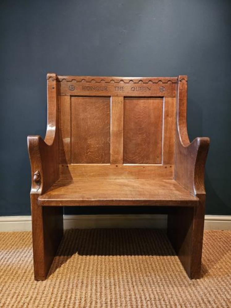 Pair of Unique Thompsons of Kilburn Mouseman Settles  - Image 5
