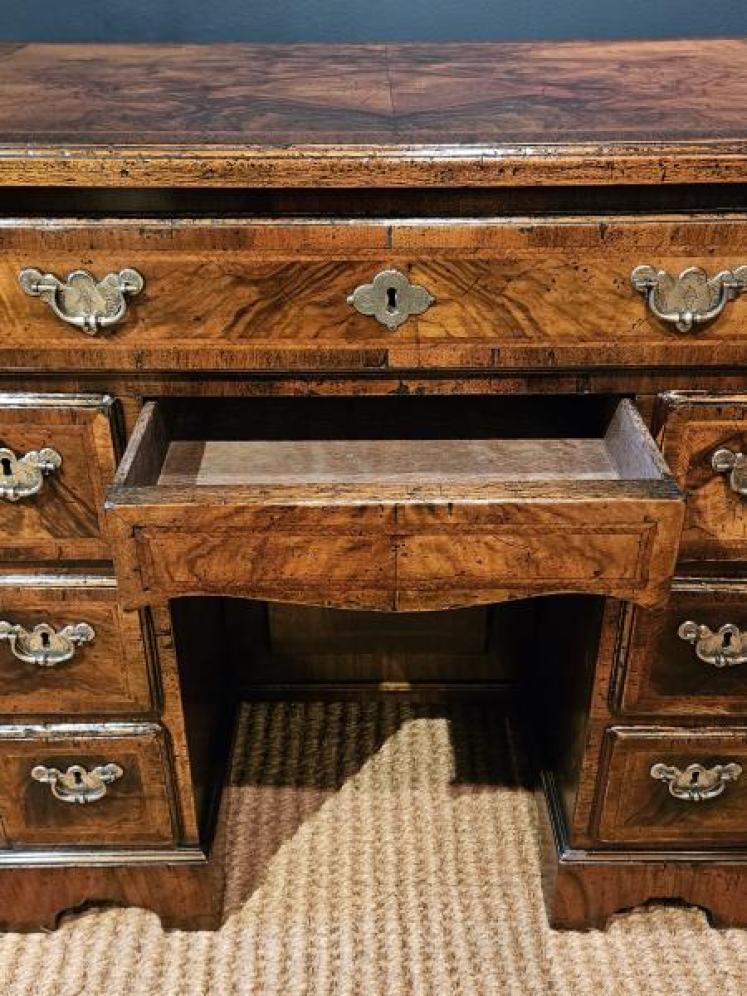 George II Walnut Kneehole Desk - Image 4