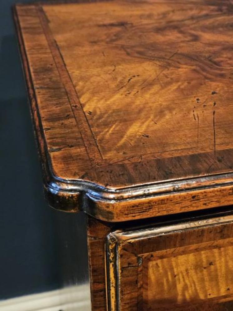 George II Walnut Kneehole Desk - Image 6