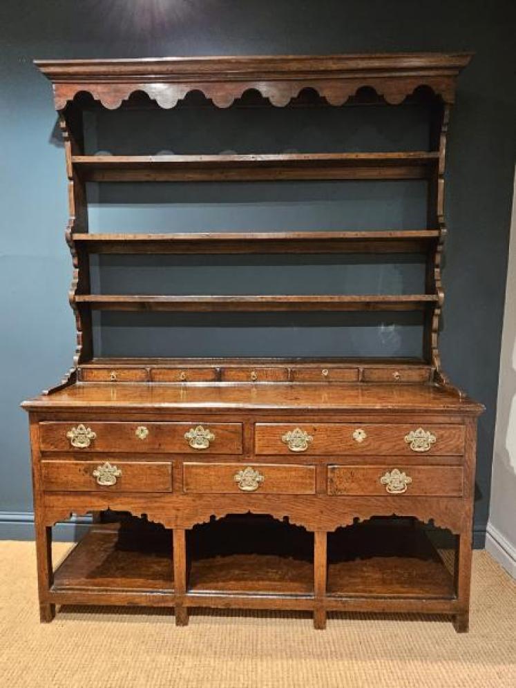 Superb George II Oak Dresser and Rack - Image 1