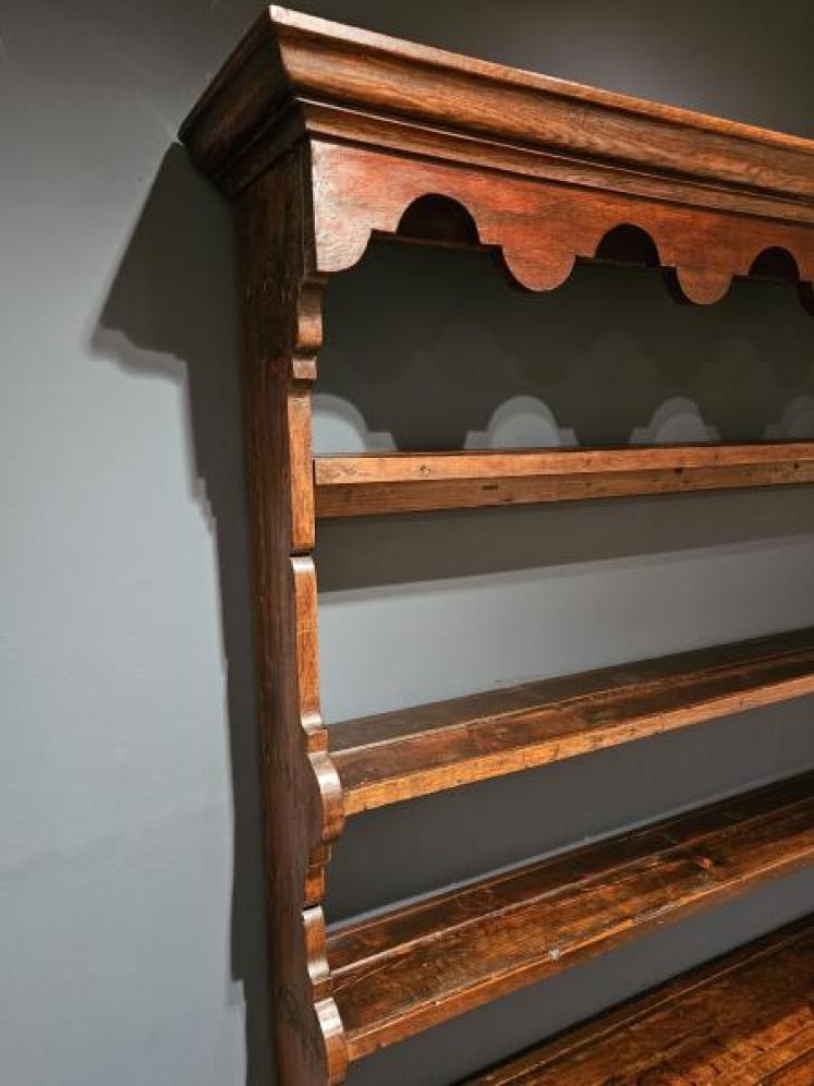Superb George II Oak Dresser and Rack - Image 7