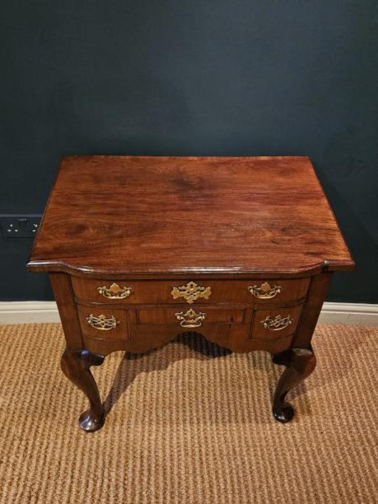 George III Bow Front Walnut Lowboy - Image 7