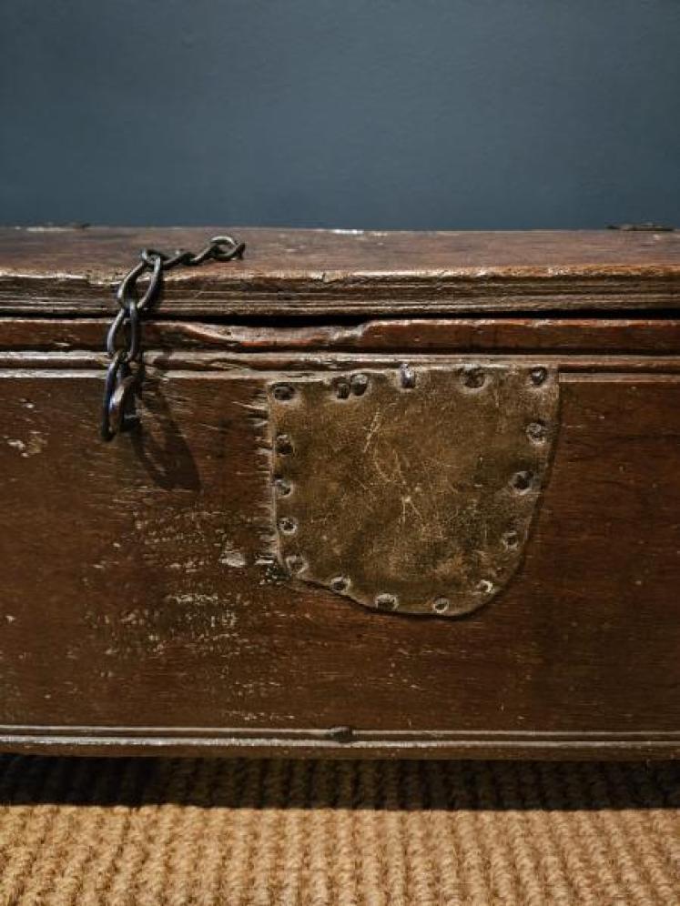 Early James I Oak Sword Box - Image 4