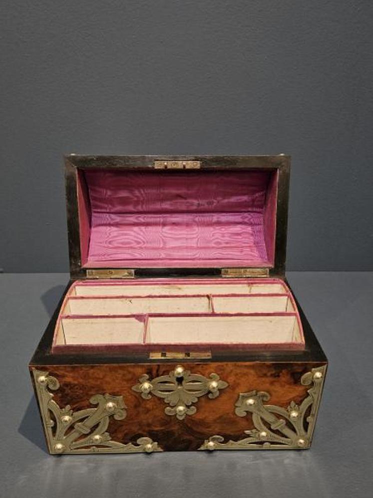Victorian Brass Trimmed Walnut Stationery Box - Image 6