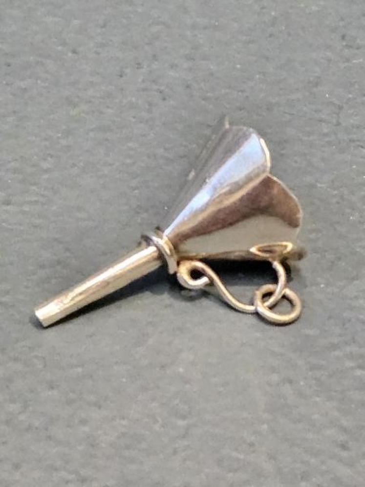 Small Silver Scent Funnel  - Image 1