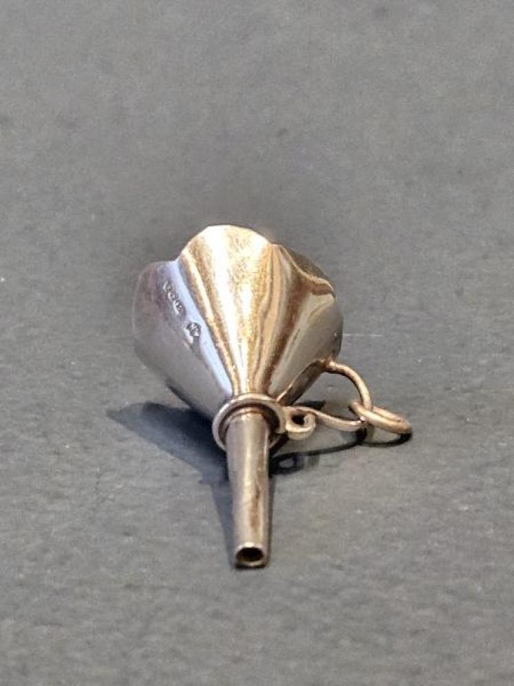 Small Silver Scent Funnel  - Image 3