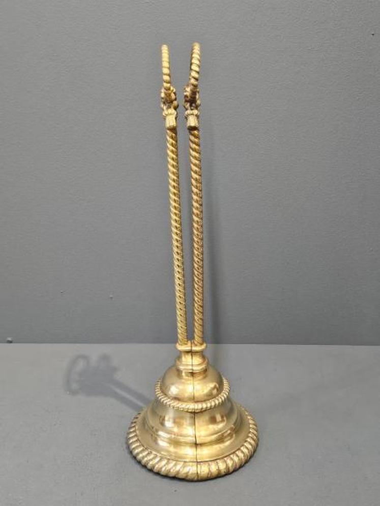 Superb Matching Pair of Victorian Brass Door Stops - Image 6