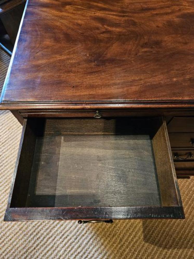 George III Mahogany Chest of Drawers - Image 7