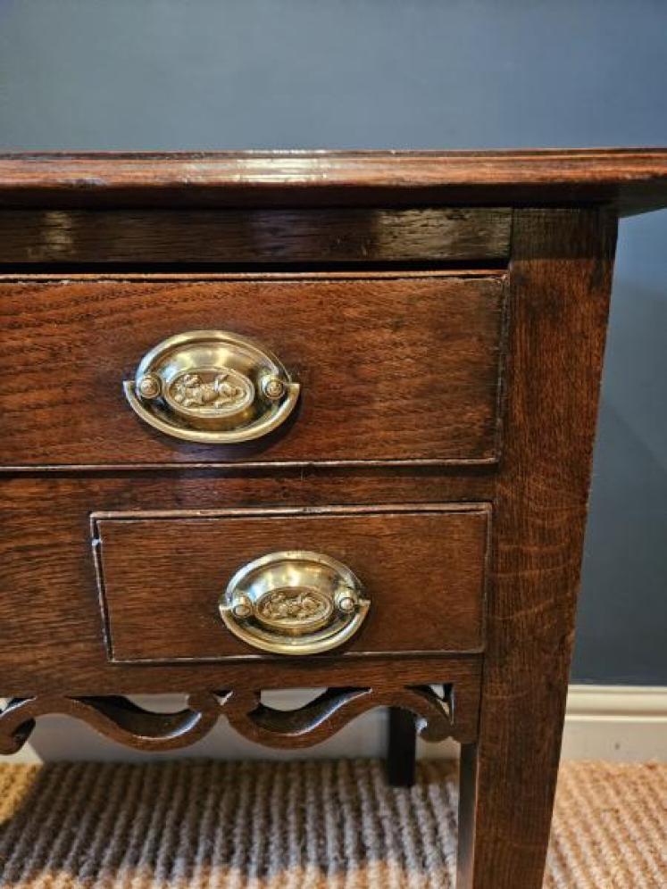 George III Oak Lowboy - Image 3