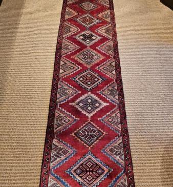 8' 6" Long Persian Pure Wool Runner