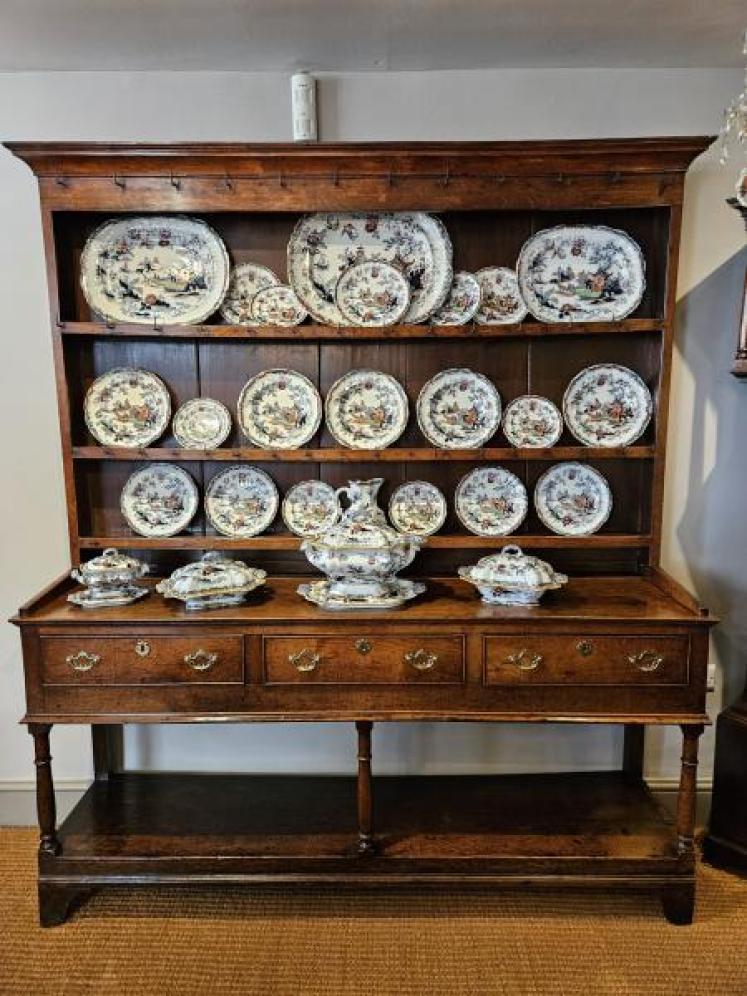 Superb George III Oak Country House Dresser and Rack  - Image 1