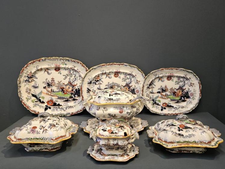 Superb Ashworths Ironstone Serving Set - Image 1