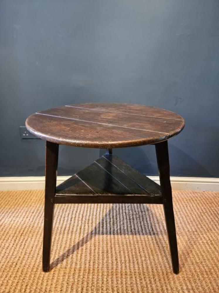 George III Welsh Oak Cricket Table - Image 1