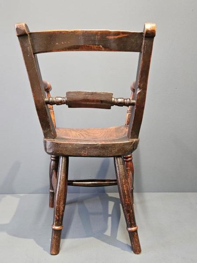 Early Victorian Ash and Elm Child's Chair  - Image 4