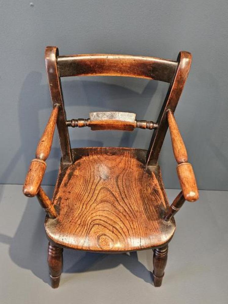 Early Victorian Ash and Elm Child's Chair  - Image 6