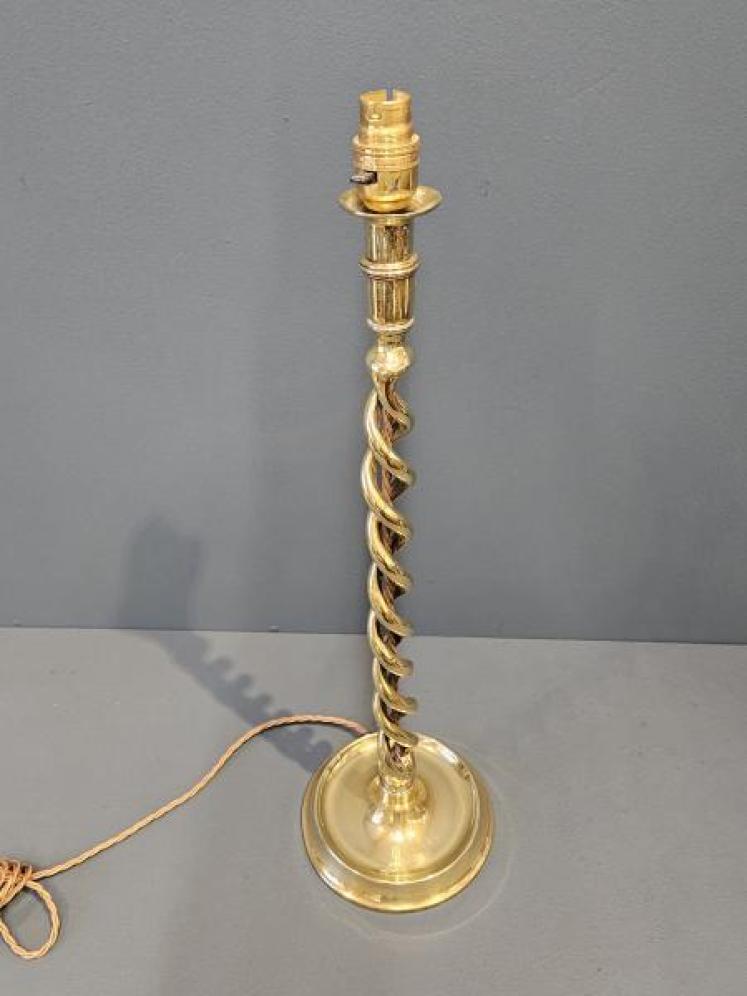 Victorian Brass Barley Twist Lamp - Image 1